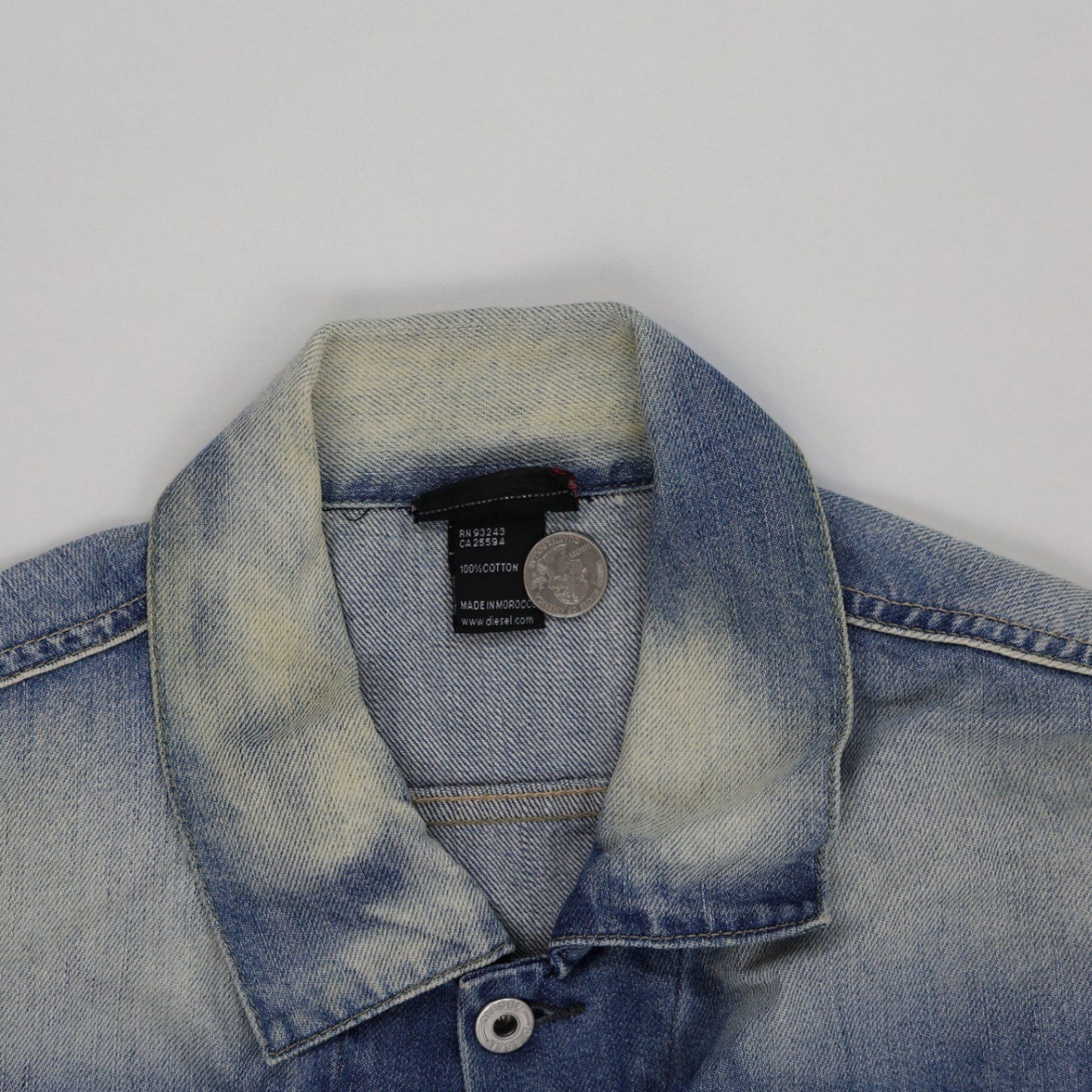 Diesel Vintage Blue Distressed Denim Trucker Jacket Size Large 100% Cotton