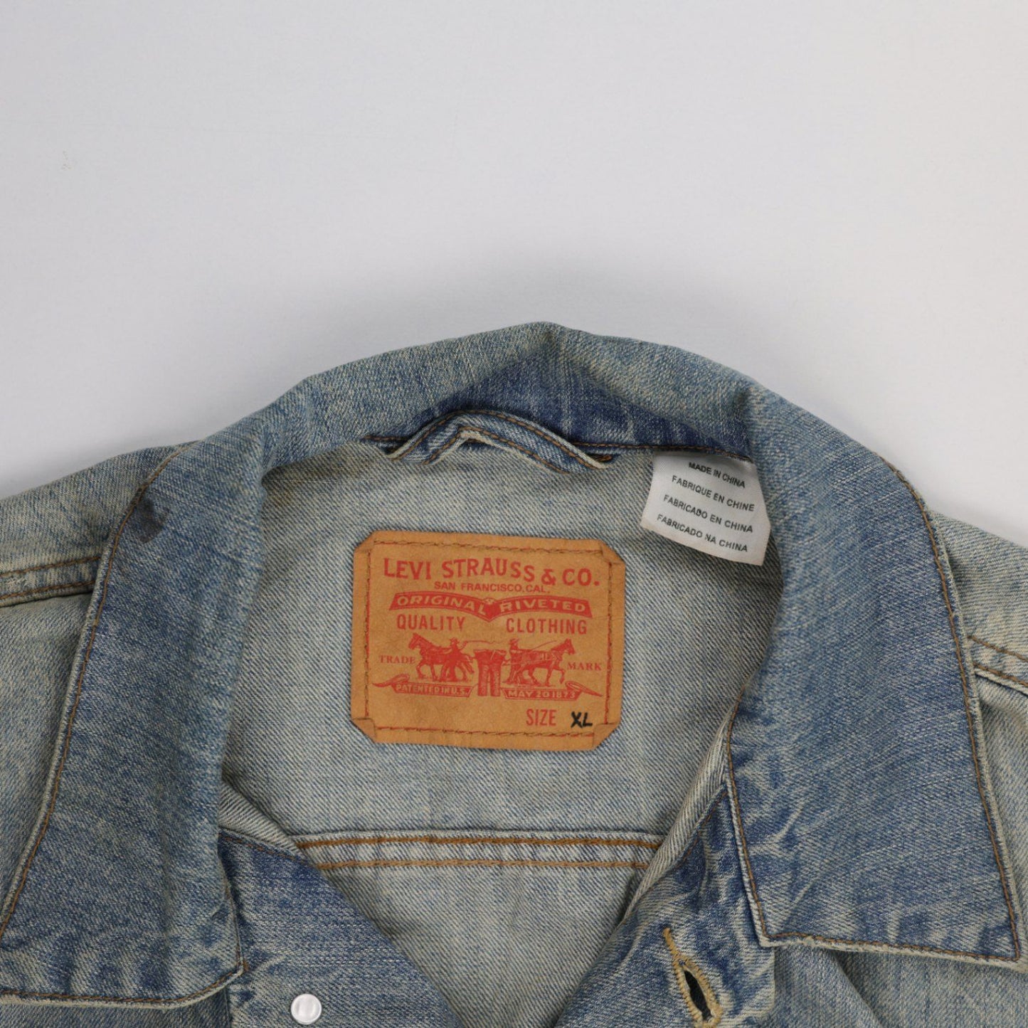 Levi's Classic Vintage Blue Denim Jacket XL 100% Cotton Collared