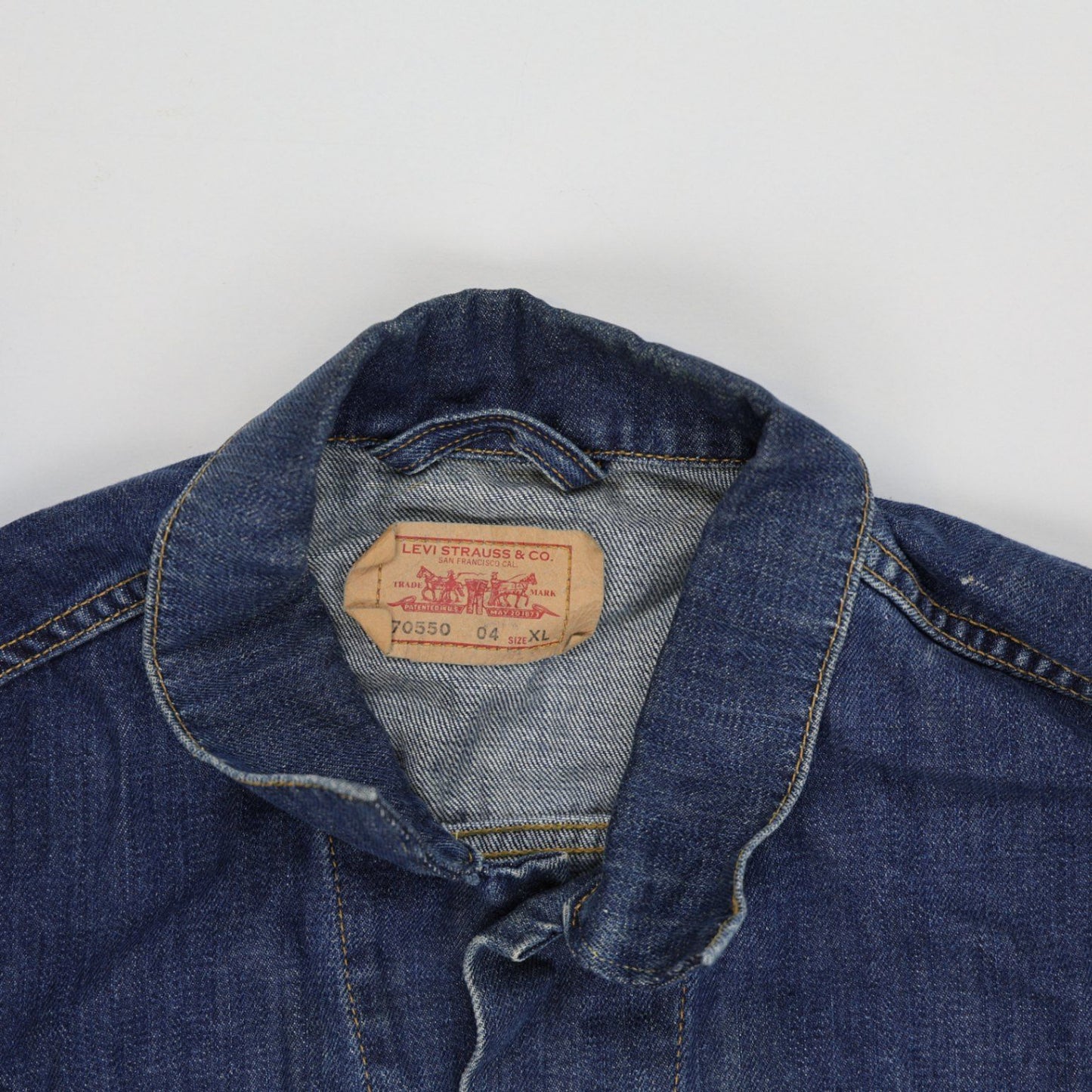 Levi's Vintage 70550 Blue Denim Trucker Jacket XL Cotton Collared