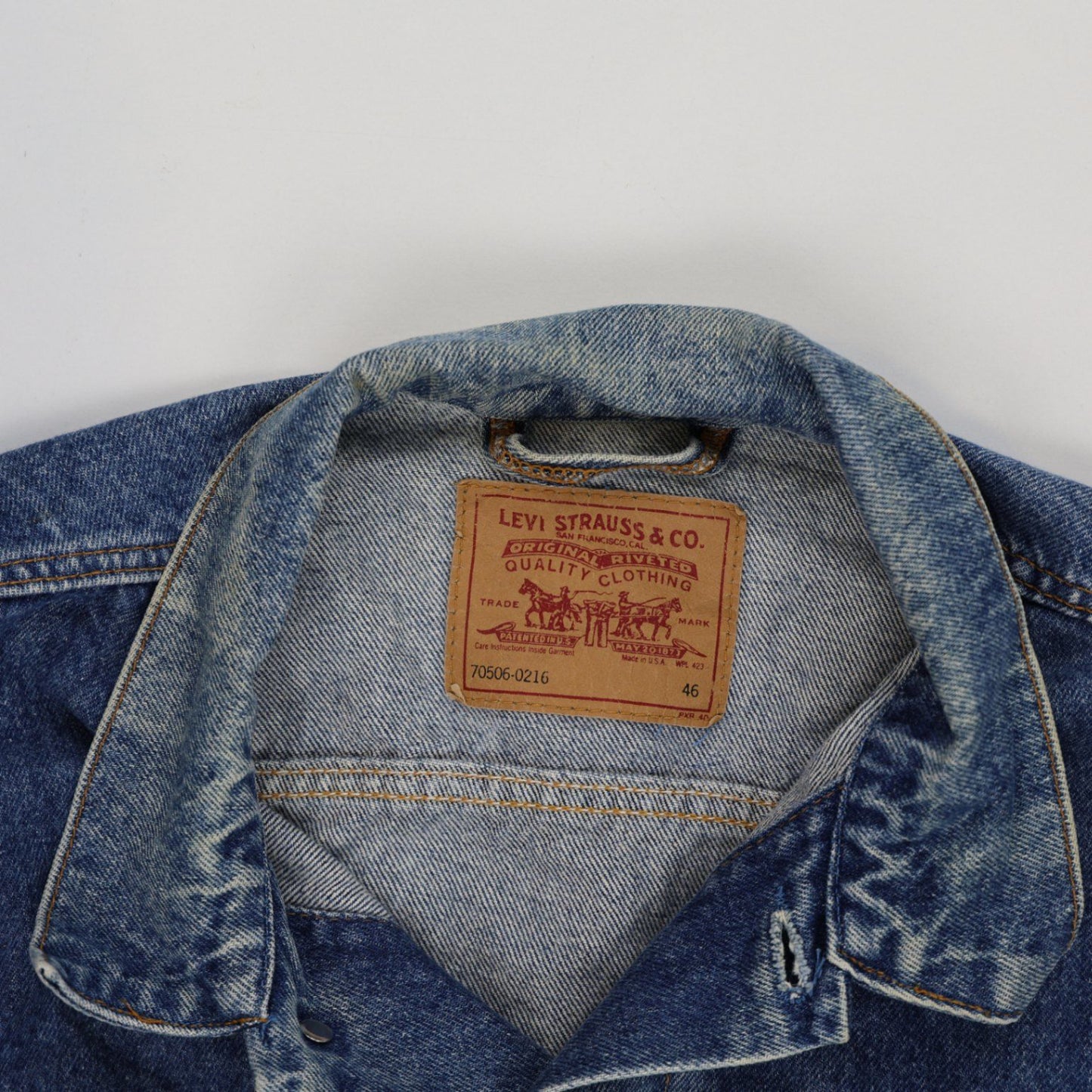 Levi's Vintage 70506 Blue Denim Jacket Size 46 Large Cotton Collared