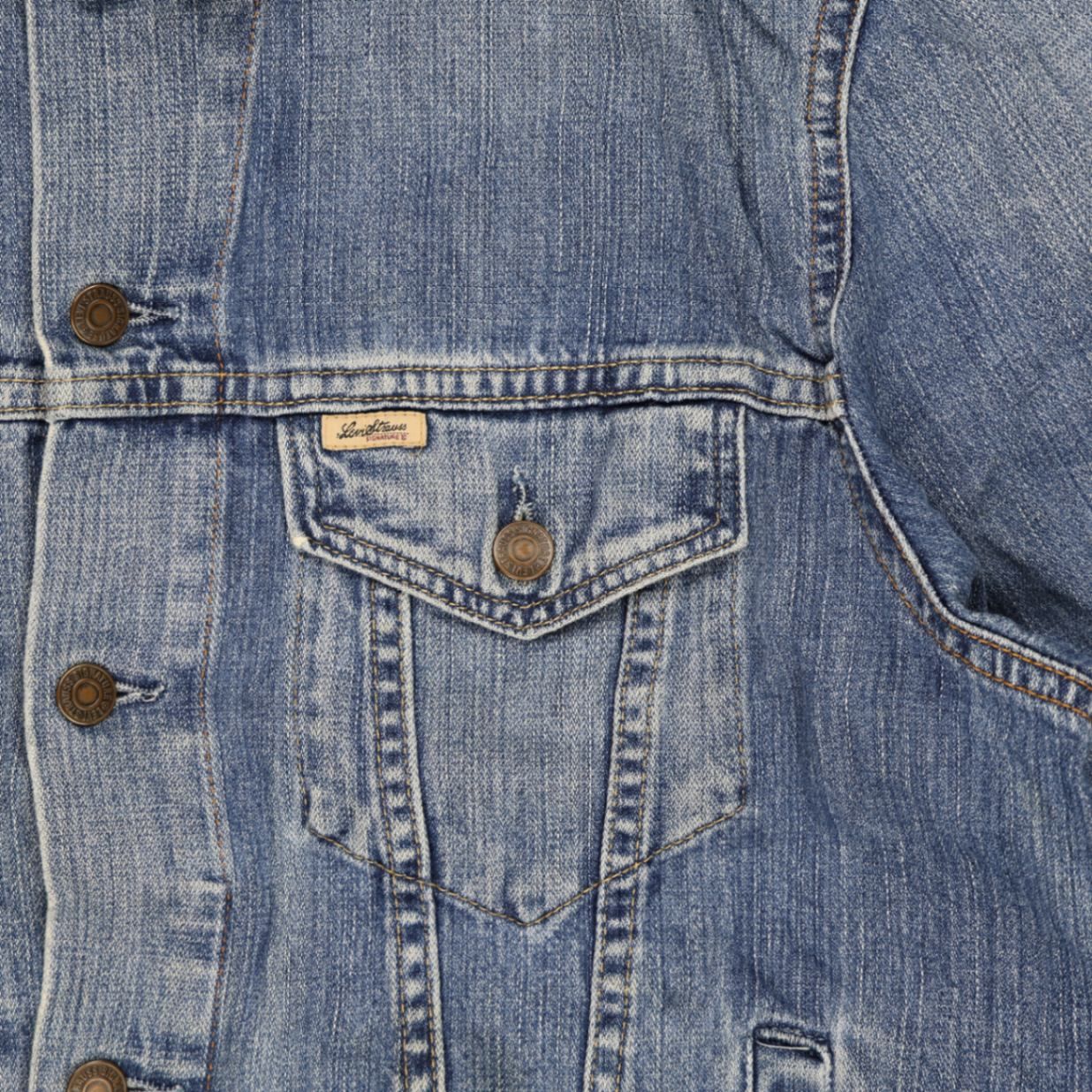 Levi's Vintage Blue Denim Trucker Jacket Large Cotton 57 cm Pit to Pit 65 cm Collar to Hem 62 cm Sleeve Length