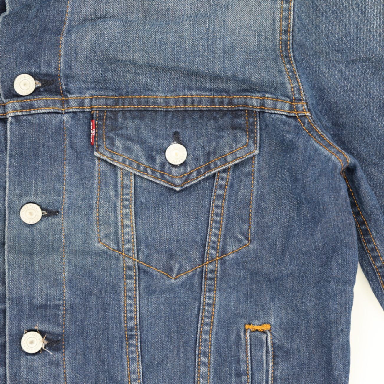 Levi's Classic Blue Denim Trucker Jacket Medium 100 Cotton Collared