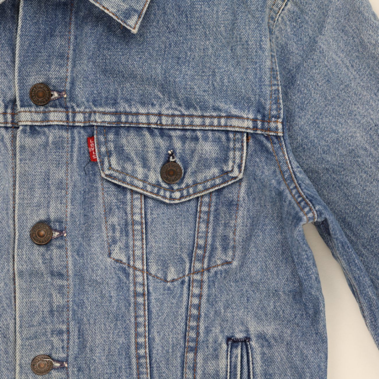 Levi's Vintage Light Blue Denim Trucker Jacket Men's Medium 100% Cotton