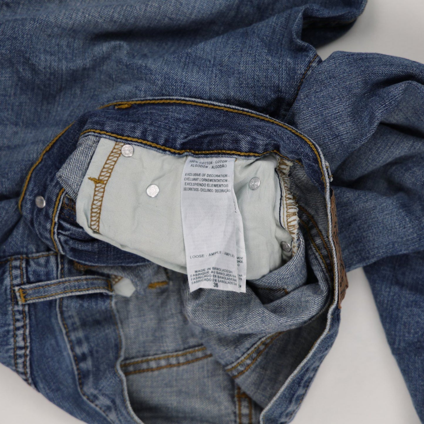 Signature by Levi Strauss and Co Blue Denim Shorts Size 36 100 Percent Cotton