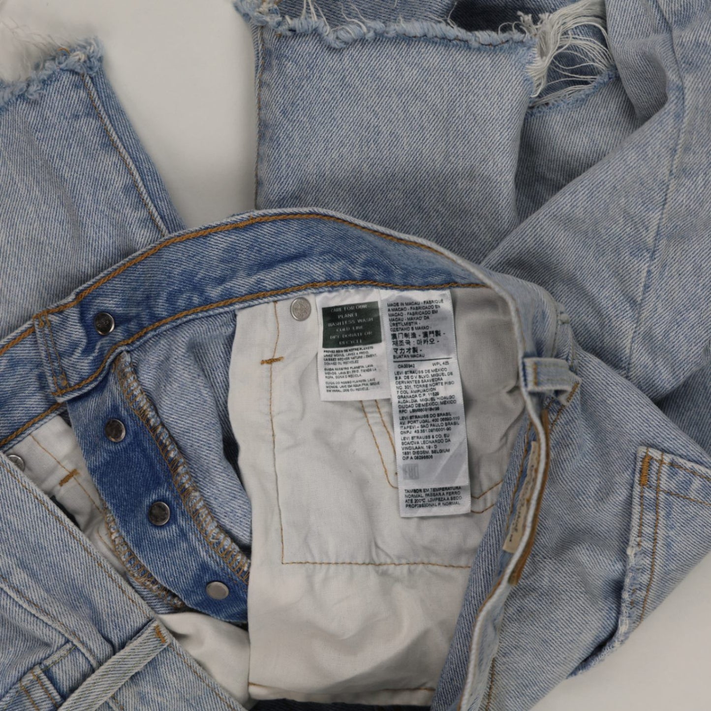 Levi's 501 Distressed Denim Shorts Light Blue W34 100% Cotton Vintage