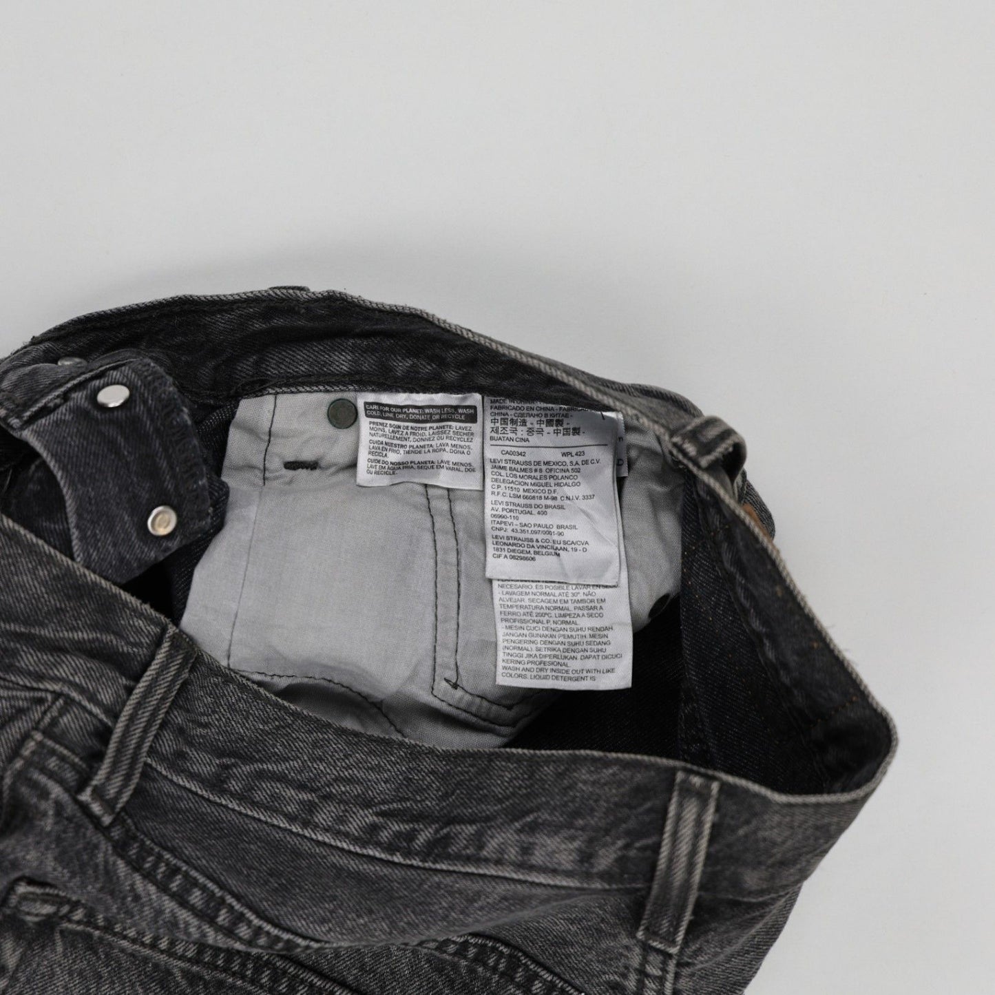 Levi's Black Distressed High Waisted Cut Off Shorts W28 Cotton Denim Vintage