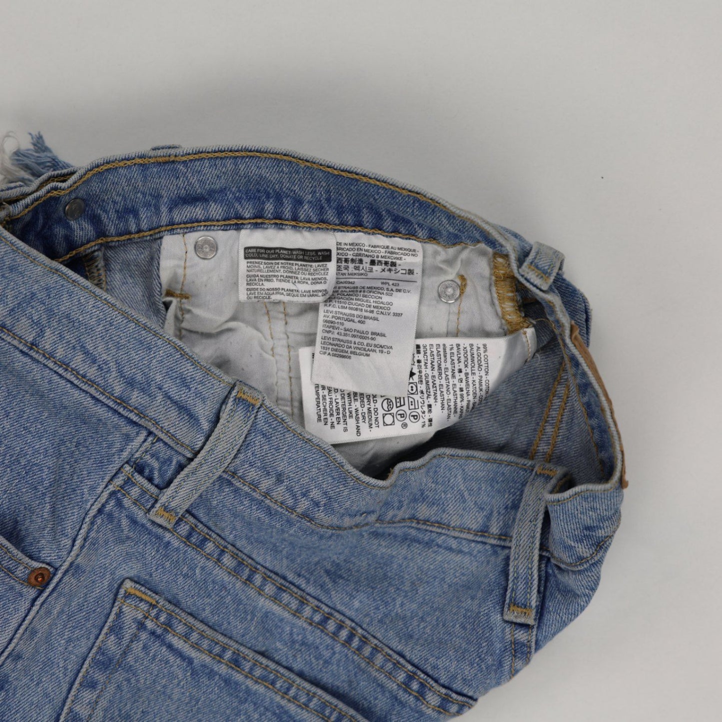 Levi's 501 Women's Vintage High Waisted Distressed Denim Shorts Light Blue W31 100% Cotton