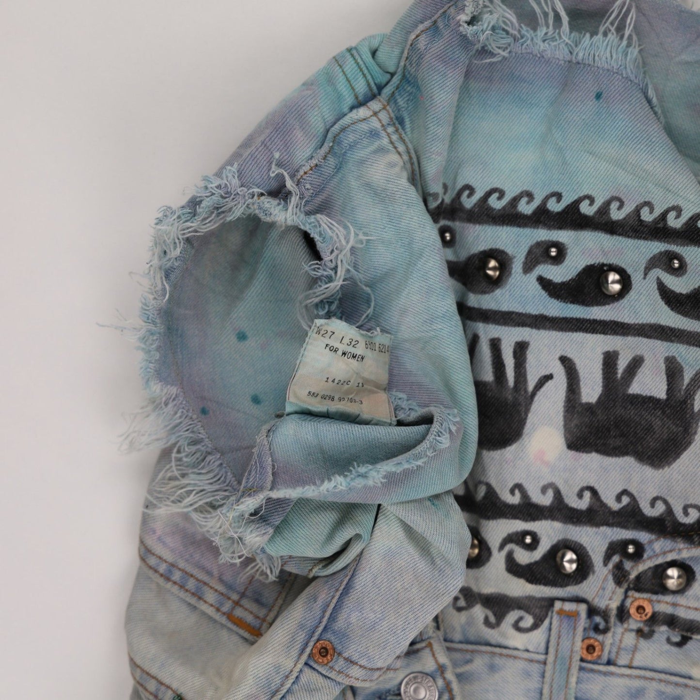 Levi's 501 Custom Tie Dye Distressed Denim Shorts Light Blue W27 L32 Cotton High Waist Vintage Festival