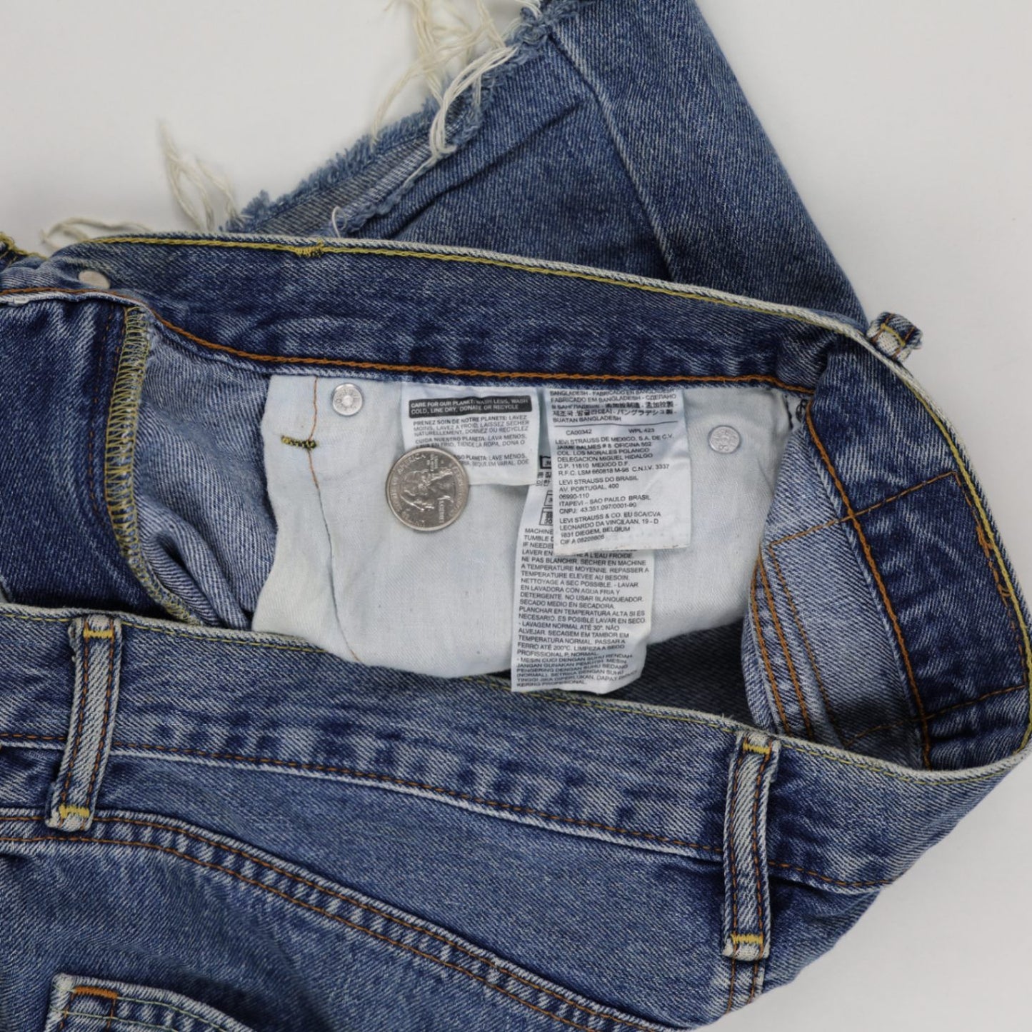 Levi's 505 Women's High Waisted Distressed Denim Shorts Blue W32 L32 Cotton Vintage