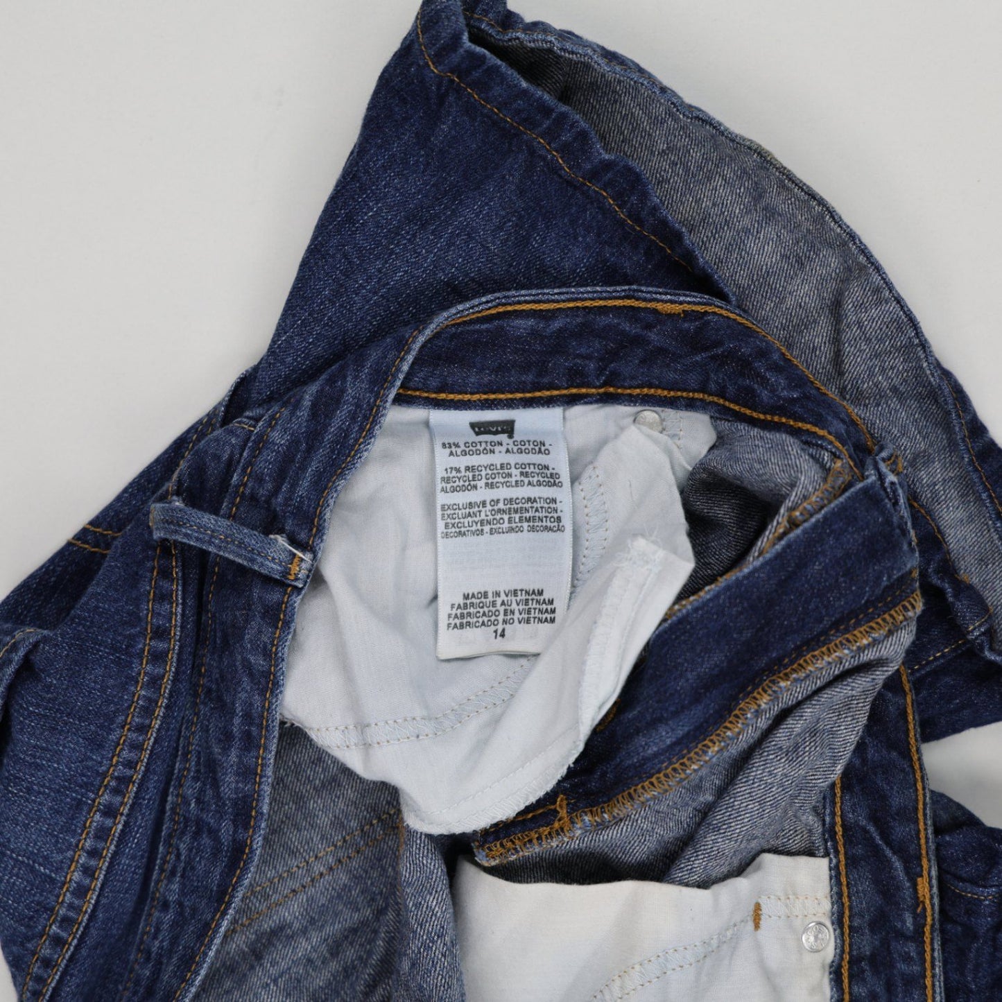 Levi's Women's Blue Denim Jean Shorts Size 14 83% Cotton 17% Recycled Cotton