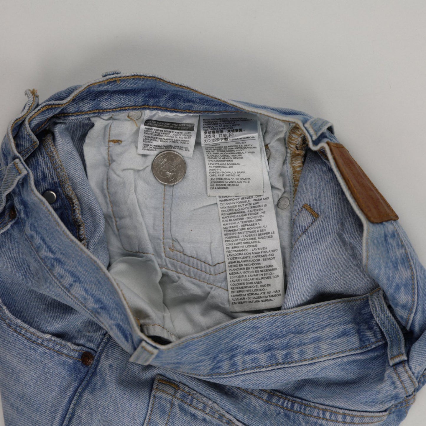 Levi's Vintage Light Blue High Waisted Distressed Denim Shorts Womens W31 Button Fly
