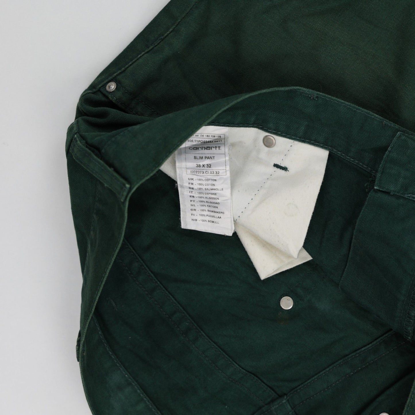 Carhartt Green Cotton Slim Fit Raw Hem Shorts 38W – Rugged Summer Workwear for Men