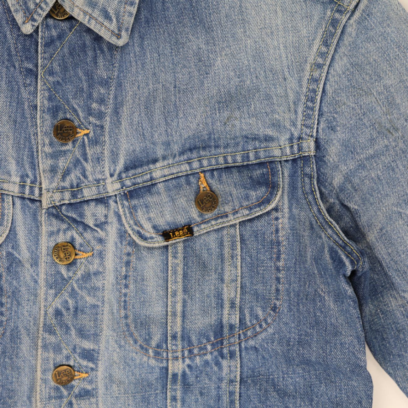 Lee Riders Vintage Blue Denim Jacket Medium 100 Percent Cotton Collared