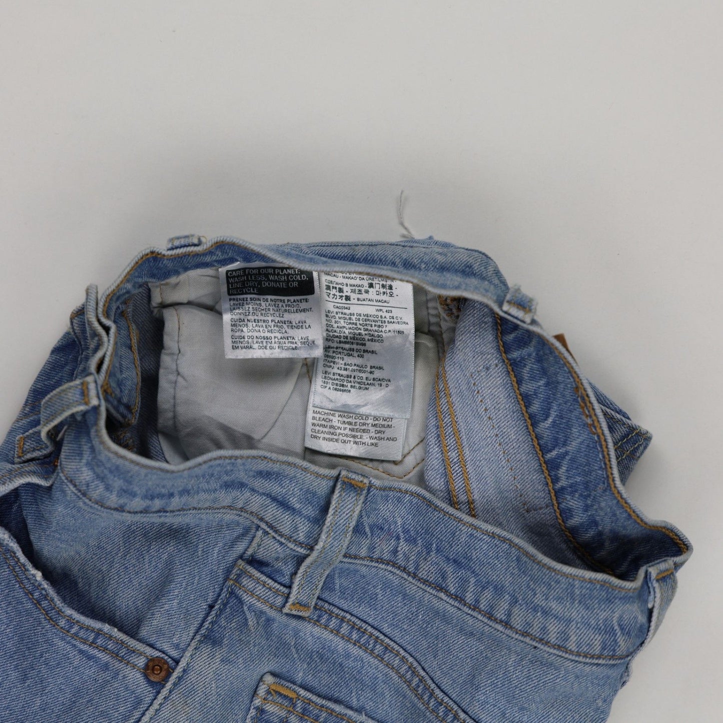 Levi's 501 High Waist Frayed Hem Denim Shorts Light Blue W31 Cotton Denim Vintage
