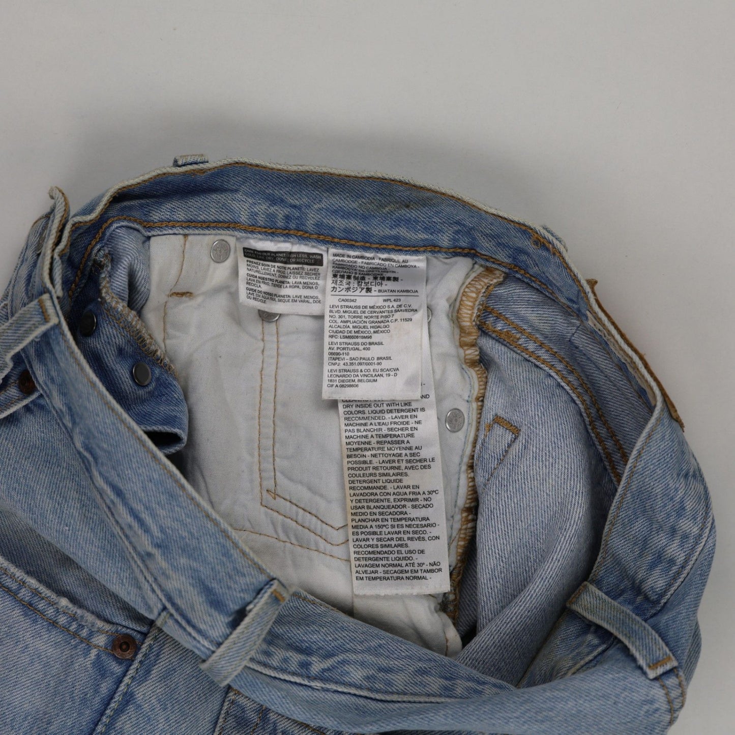 Levi's 501 High Waisted Distressed Denim Shorts Light Blue W30 100 Percent Cotton Vintage