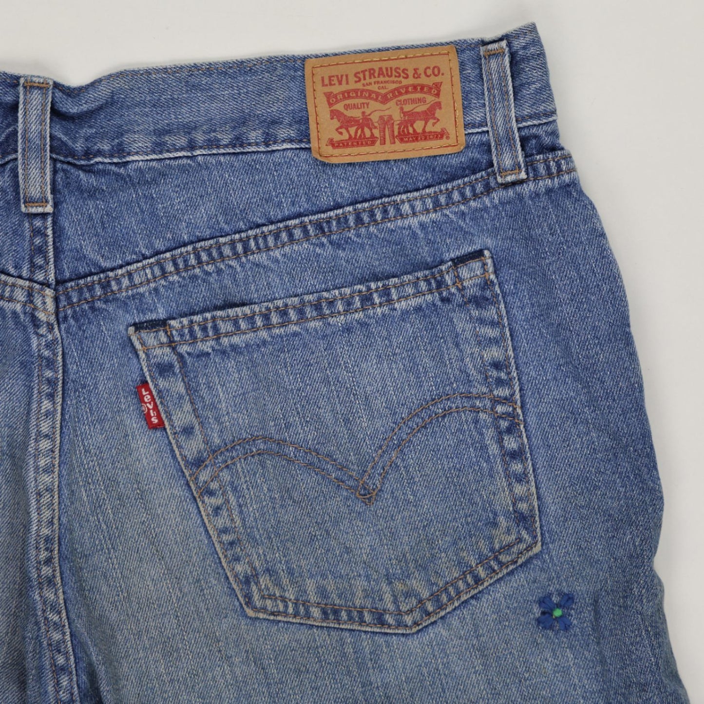 Levi's Vintage Floral Embroidered High Waisted Denim Shorts Blue W28 Cotton