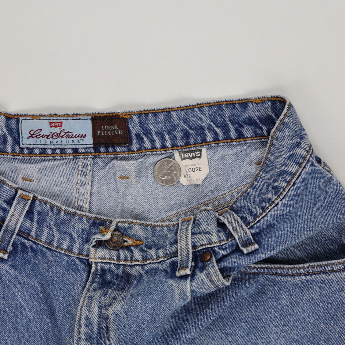 Levi's 546 Loose Fit Pleated Denim Shorts Blue W36 100 Cotton Vintage