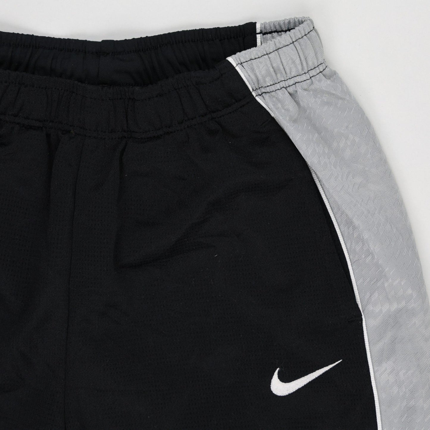 Nike Track Trousers Black Grey Men's Size M 76cm Inseam 84cm Waist 100% Polyester