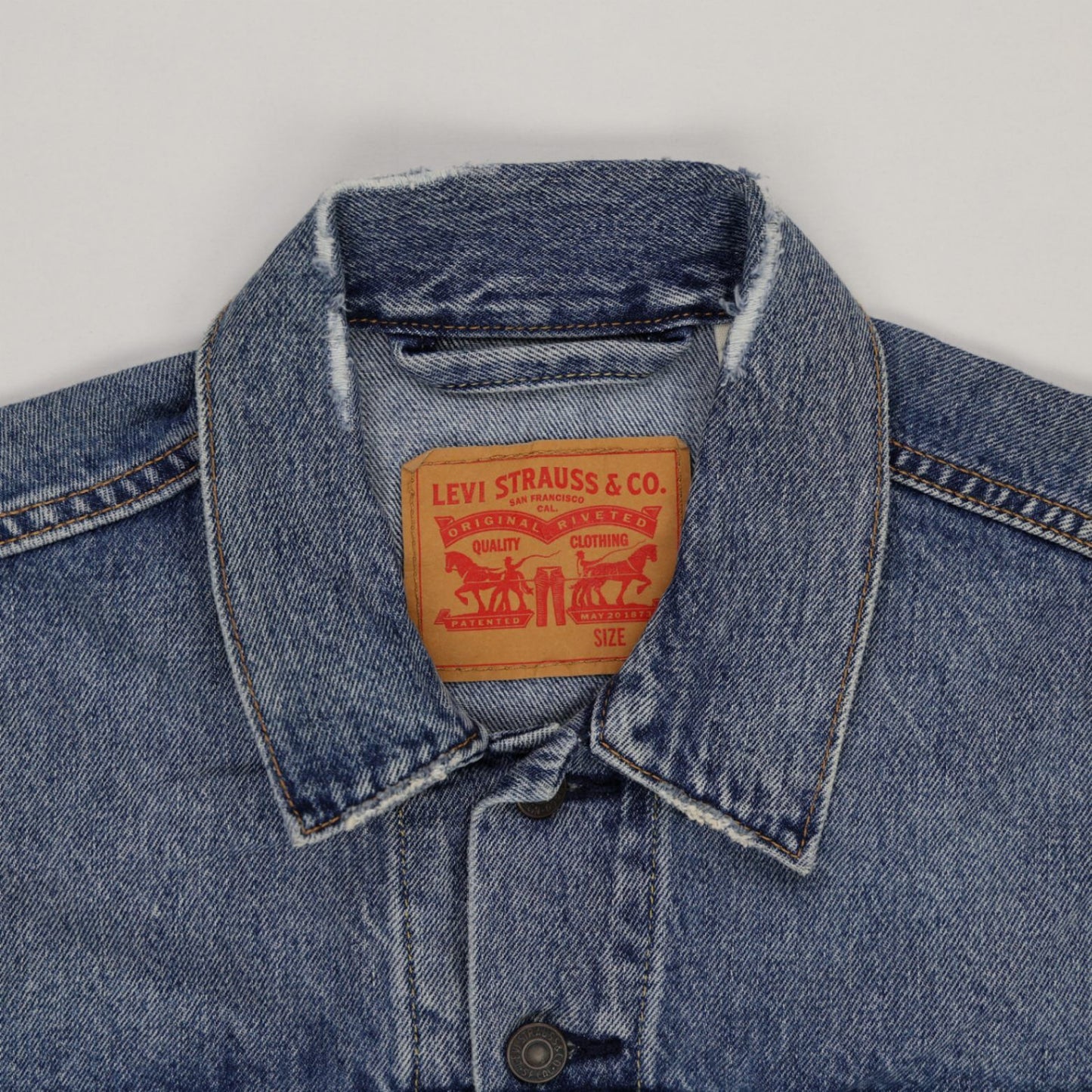 Levi's Vintage Blue Denim Jacket Medium 100 Percent Cotton Collared