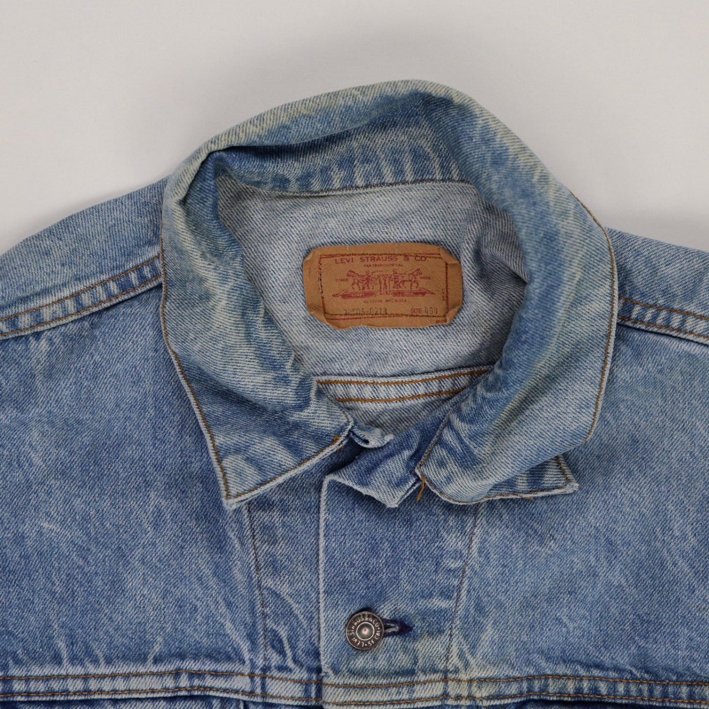Levi's Vintage Blue Denim Trucker Jacket Large Cotton Denim Collared