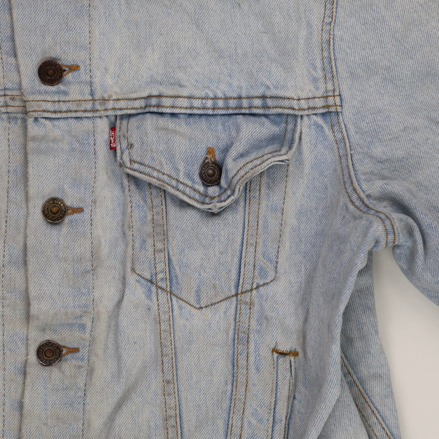 Levi's Vintage Light Blue Denim Trucker Jacket Men's Size M Cotton