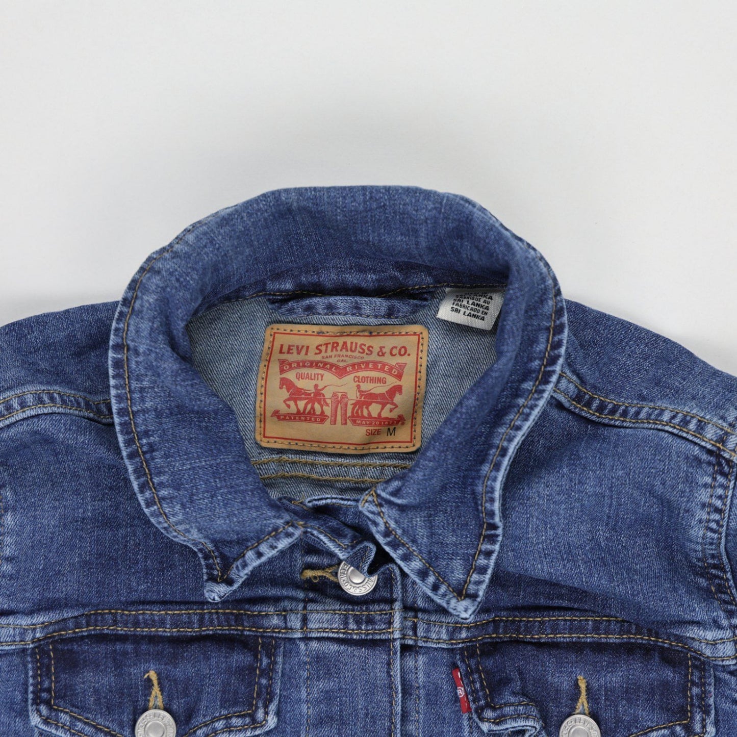 Levi's Vintage Blue Denim Trucker Jacket Size Medium Cotton Denim