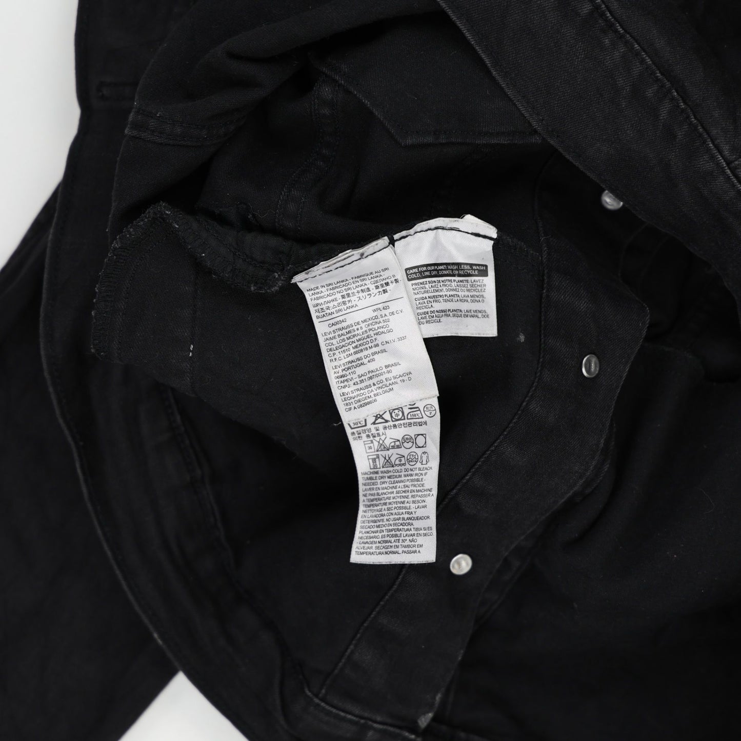 Levi's Black Denim Trucker Jacket Large 100 Percent Cotton Mens Activewear