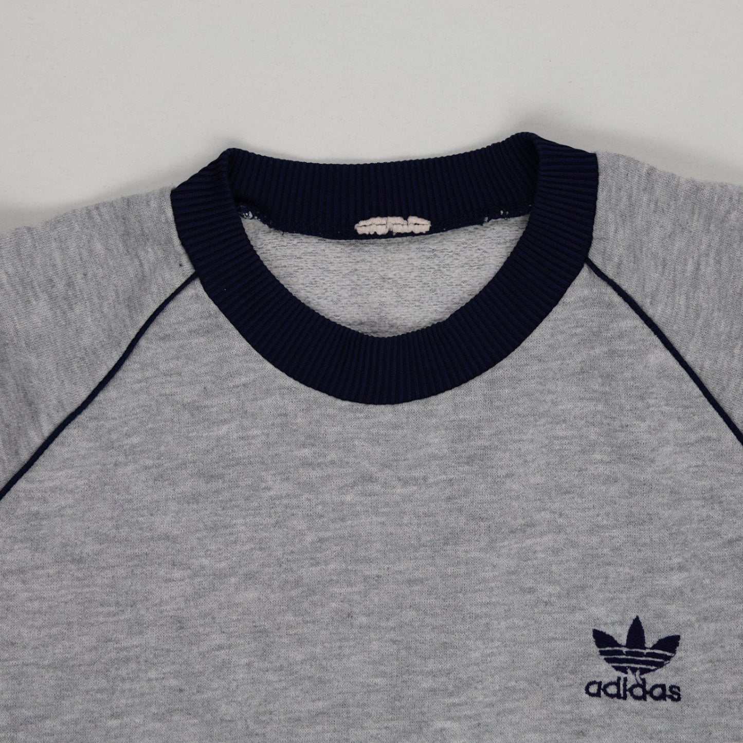 adidas Grey Crew Neck Sweatshirt Men Medium Cotton Blend Casual