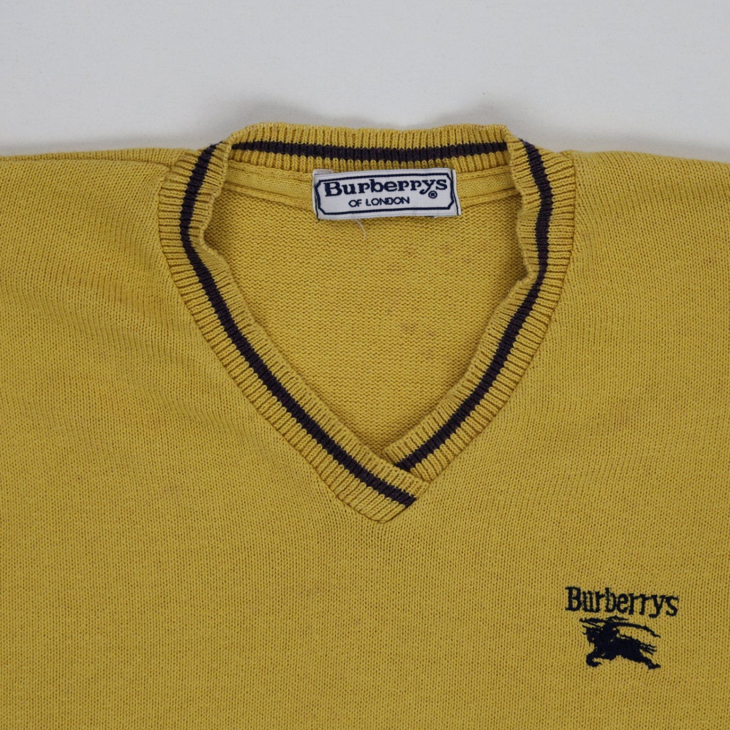 Burberrys Vintage Mustard Yellow Wool Sleeveless Knit Vest Size Large V-Neck
