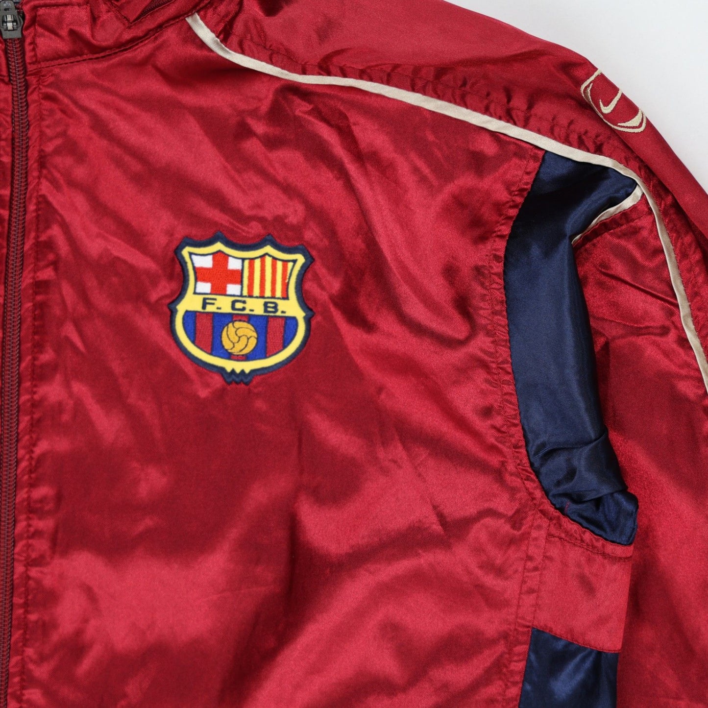 Nike FC Barcelona Vintage Hooded Windbreaker Jacket Red Blue XL Polyester
