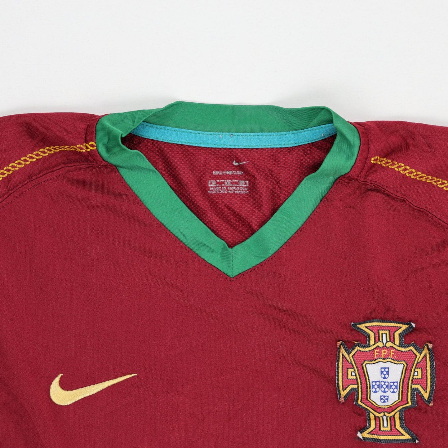 Nike Portugal Vintage Football Shirt Maroon Short Sleeve Size M Polyester V Neck