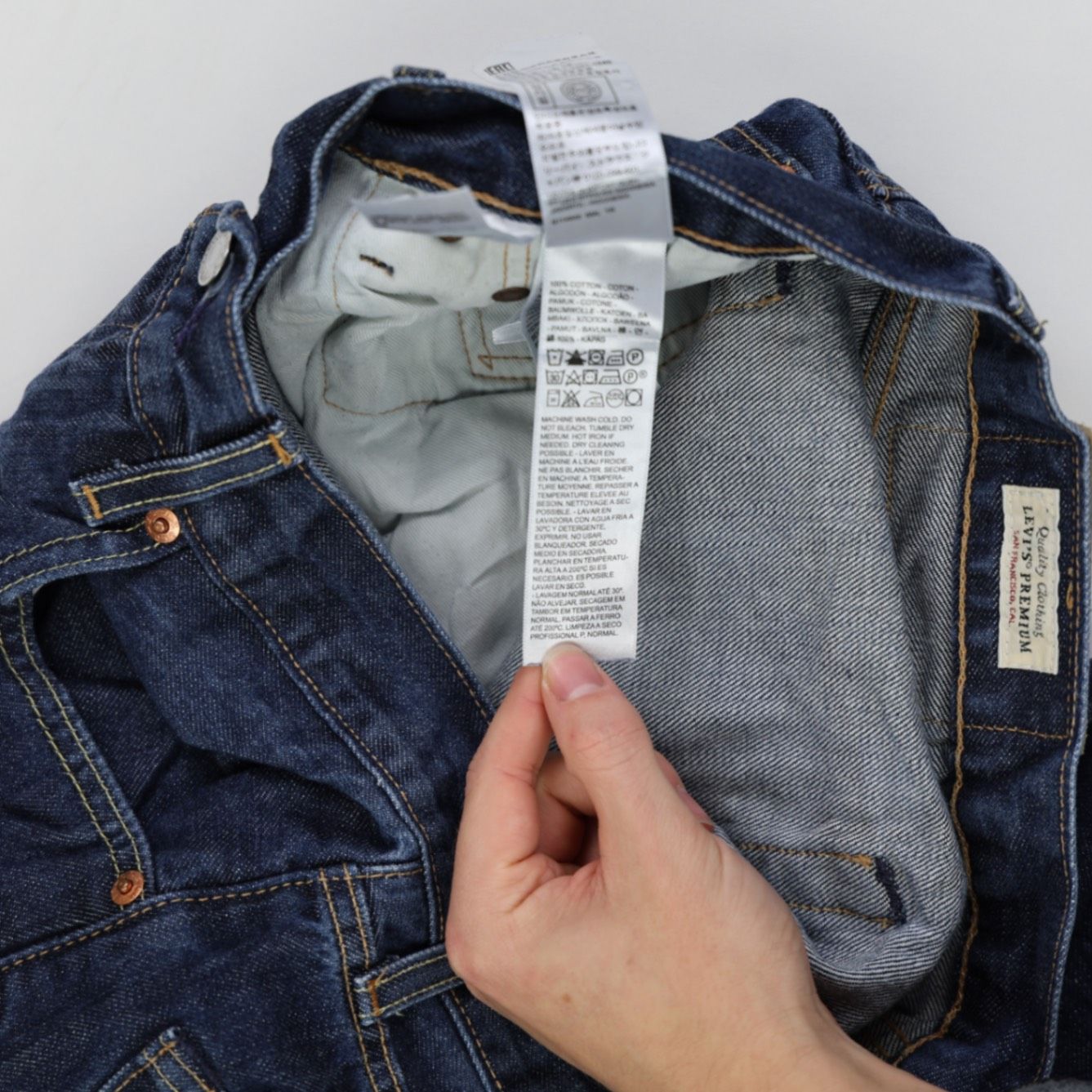 Levi's 501 Original Fit Men's Blue Denim Jeans W32 L30 Classic Straight Leg - Authentic Levi Strauss Premium Quality