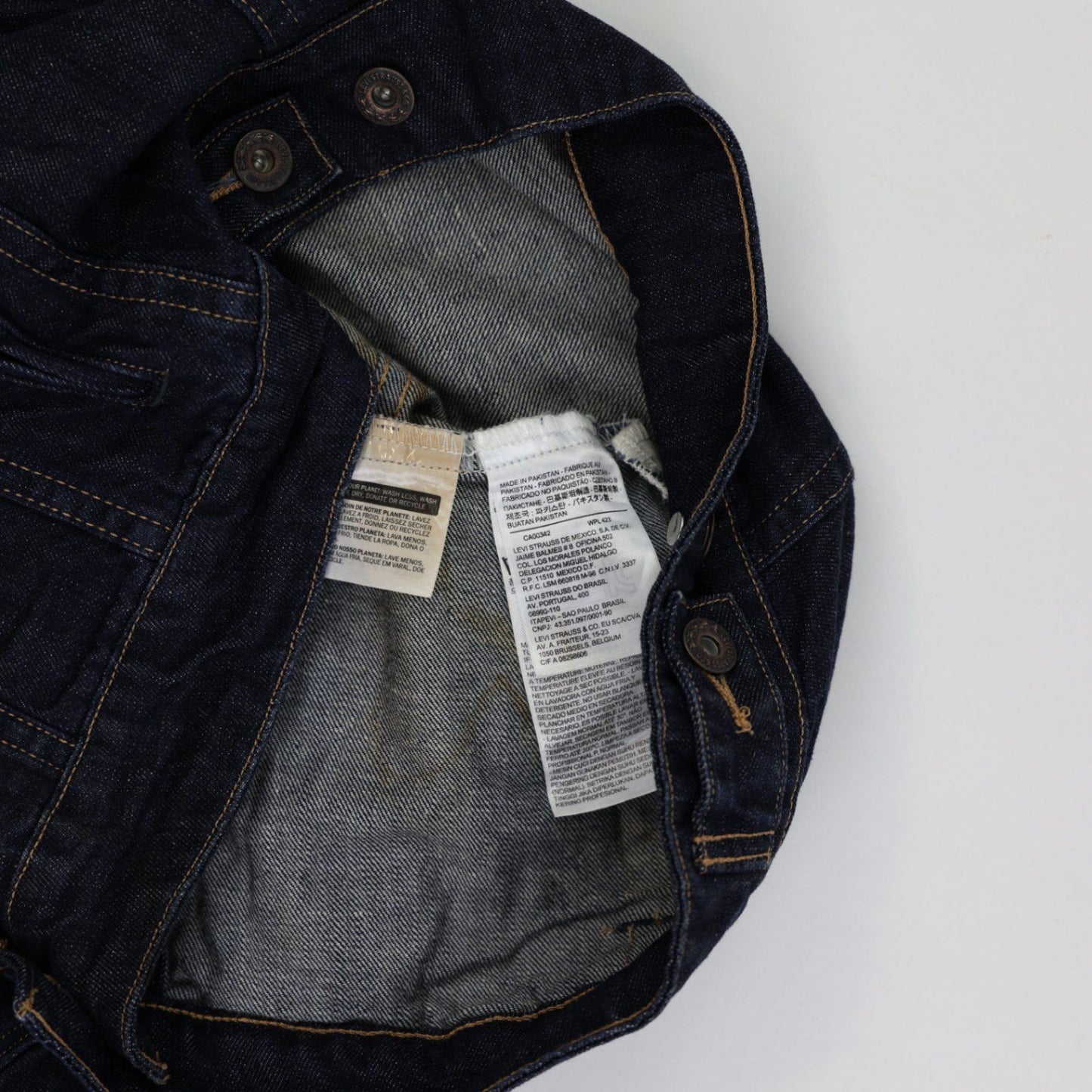 Levi's Vintage Blue Denim Trucker Jacket Size L 100% Cotton Collared