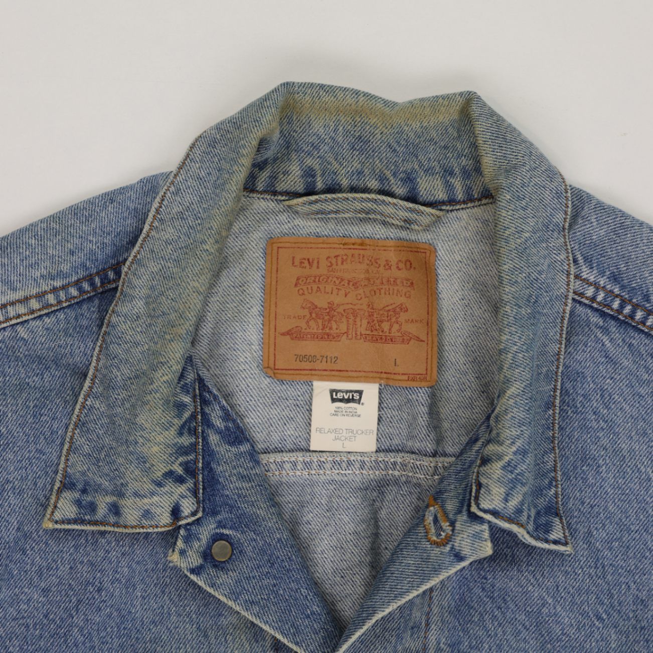 Levi Strauss & Co. Vintage Blue Denim Trucker Jacket Size L Collared Men's Clothing
