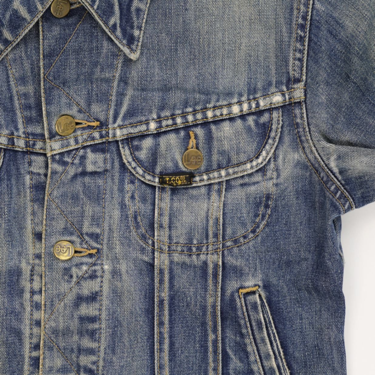 Lee Vintage Denim Jacket Blue Size M Collared 54 Pit to Pit 61 Collar to Hem 64 Sleeve Length 48 Waist Used Good Condition