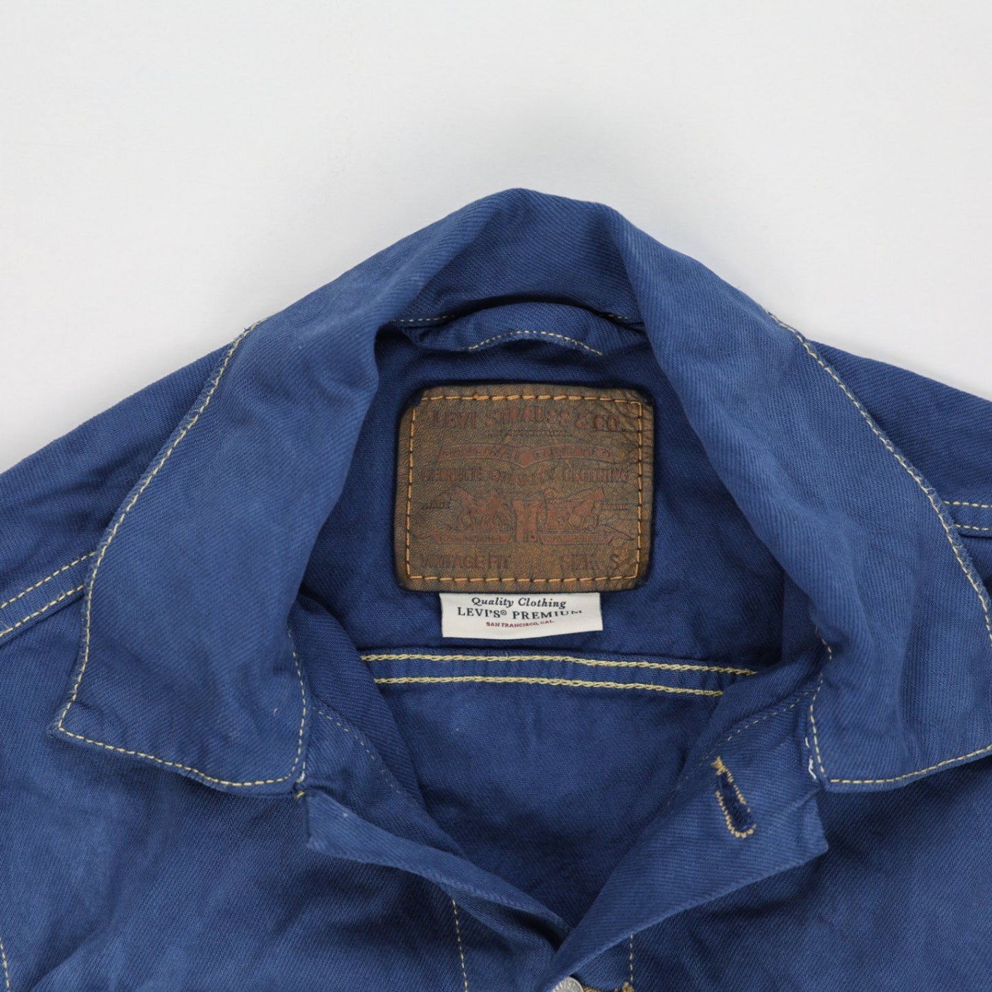 Levi's Blue Denim Jacket Large 100% Cotton Collared Men's Outerwear