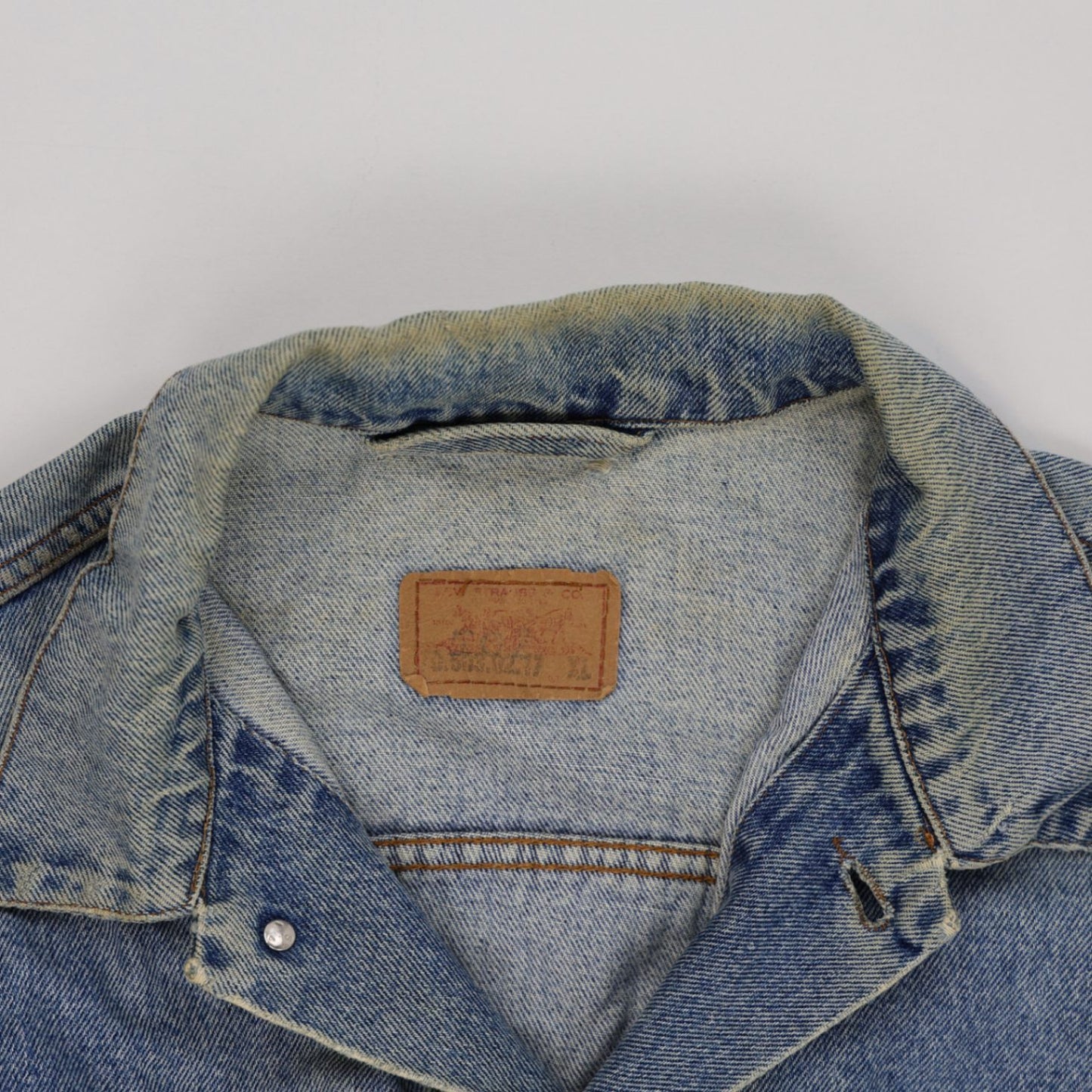 Levi's Vintage Trucker Jacket Classic Blue Size L Cotton Denim
