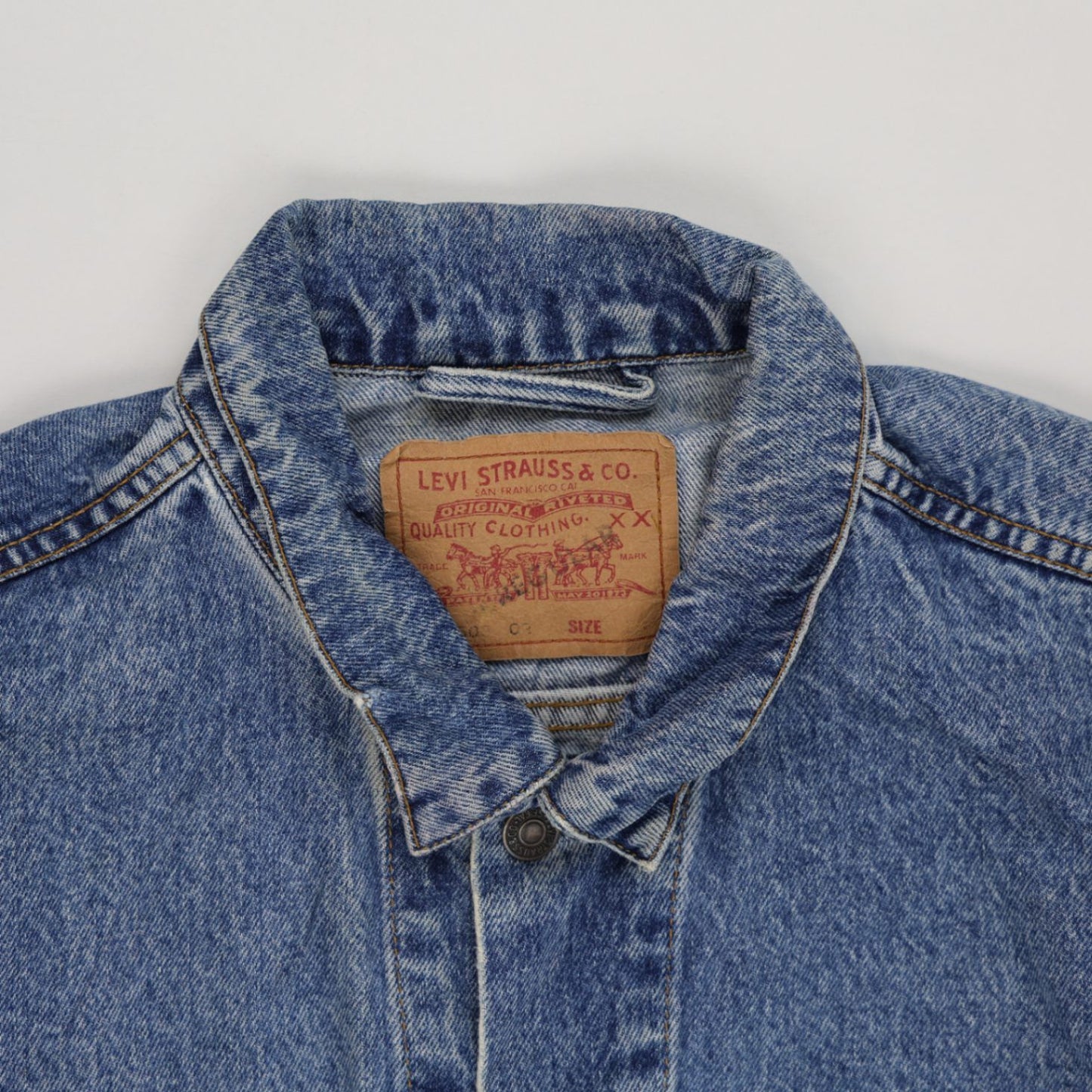 Levi's Vintage Blue Denim Trucker Jacket Men Size L Cotton
