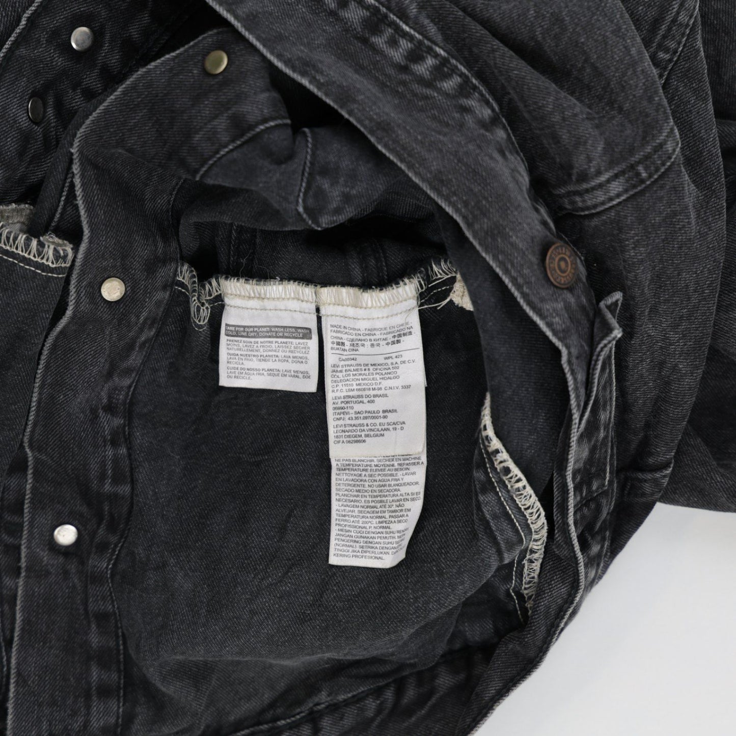 Levi's Black Denim Trucker Jacket Large 100 Percent Cotton Vintage