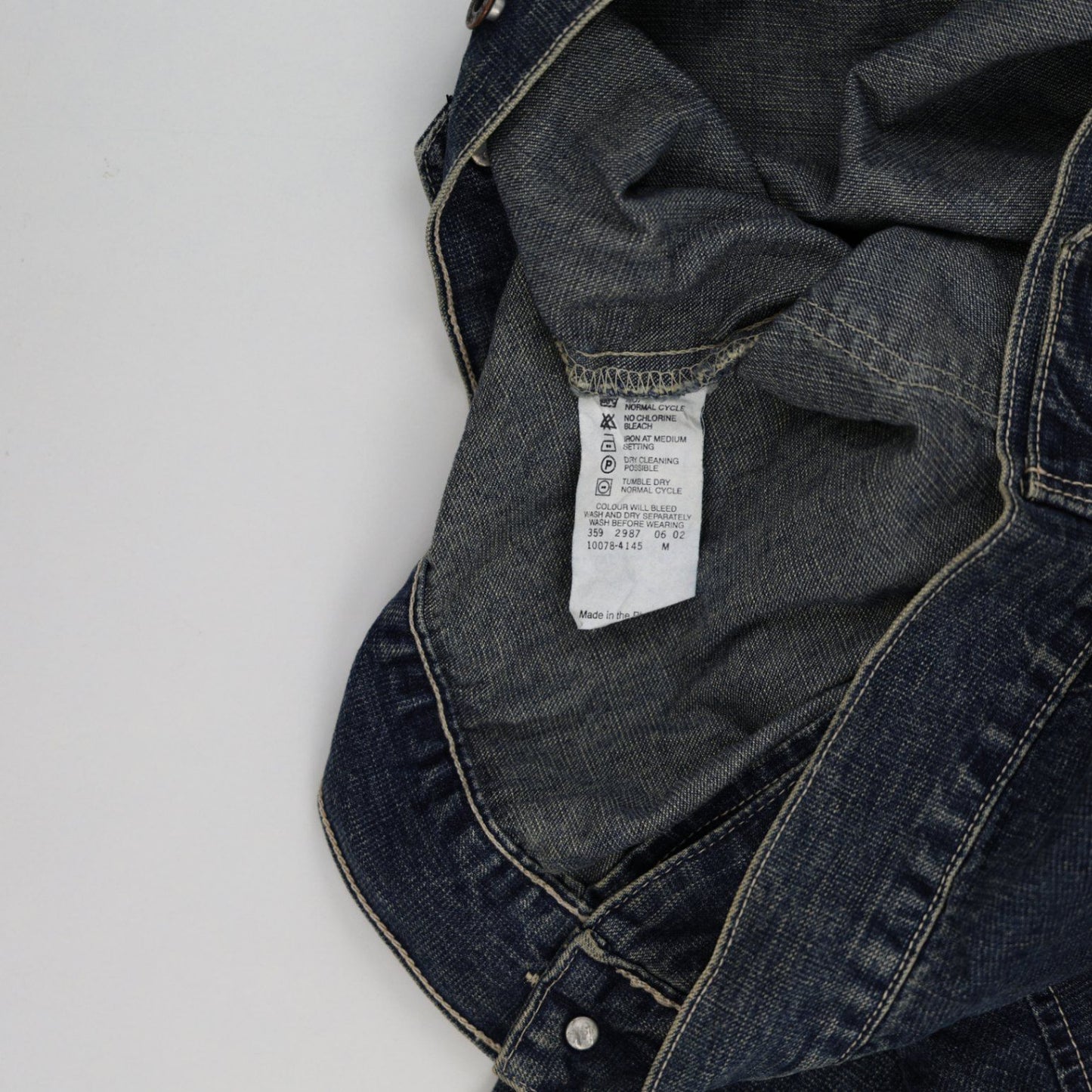 Levi Strauss & Co Vintage Blue Denim Trucker Jacket Men's Size M 100% Cotton Collared