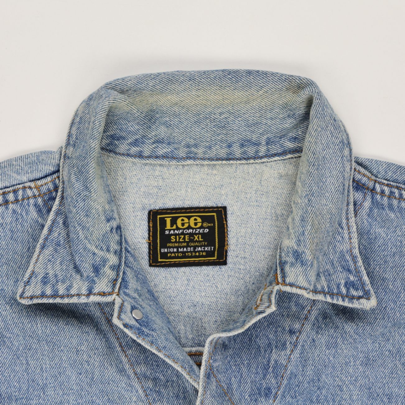 Lee Vintage Trucker Denim Jacket Washed Blue XL 100 Percent Cotton