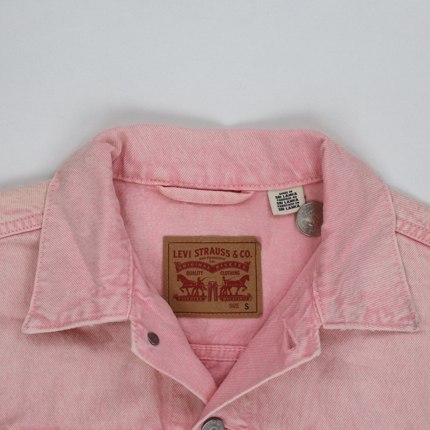 Levi's Pink Denim Jacket Women's Small Cotton Collared Trucker Style