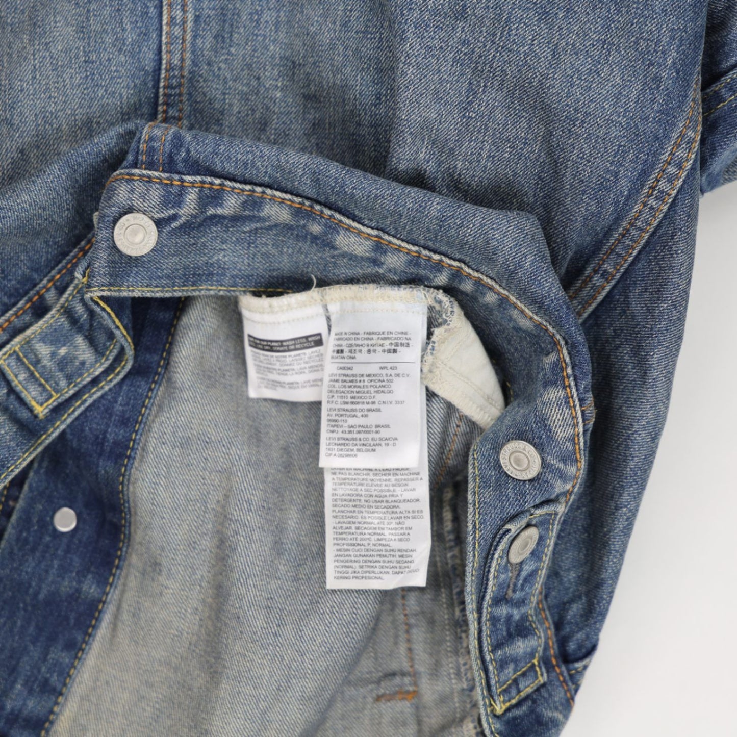 Levi's Denim Trucker Jacket Blue Medium 100 Percent Cotton Vintage