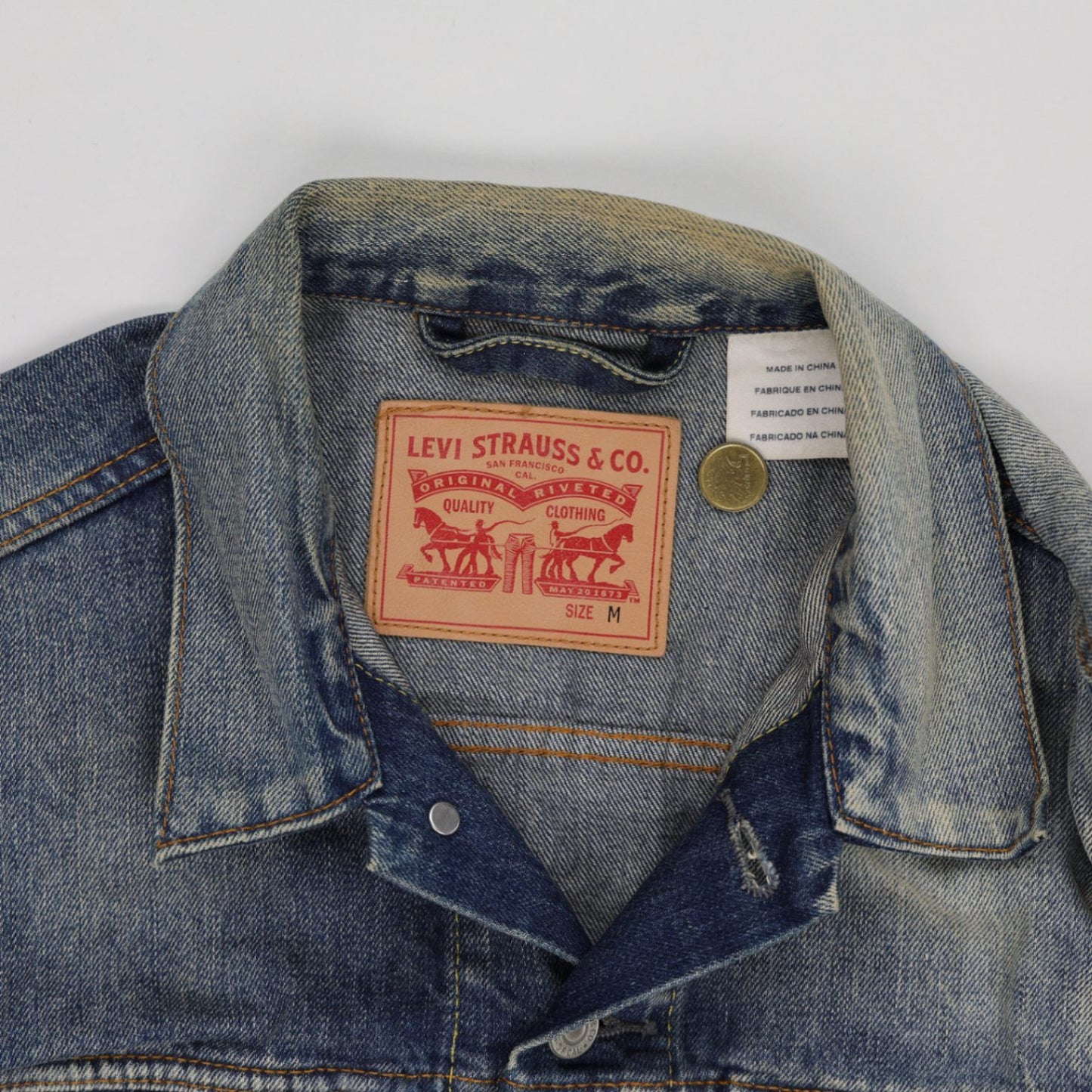 Levi's Denim Trucker Jacket Blue Medium 100 Percent Cotton Vintage