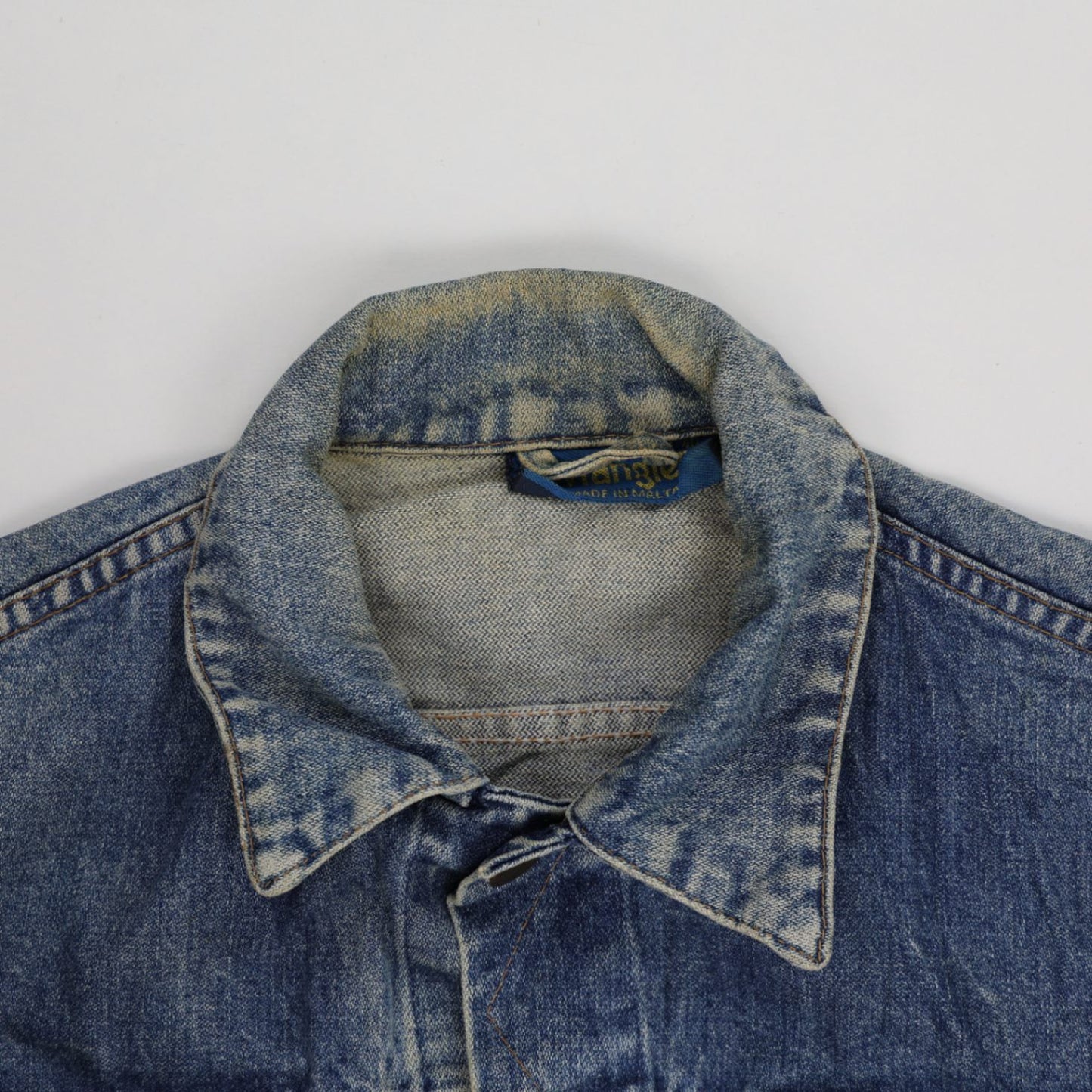 Vintage Wrangler Blue Denim Jacket Men's Medium 100 Percent Cotton Western Style Collared