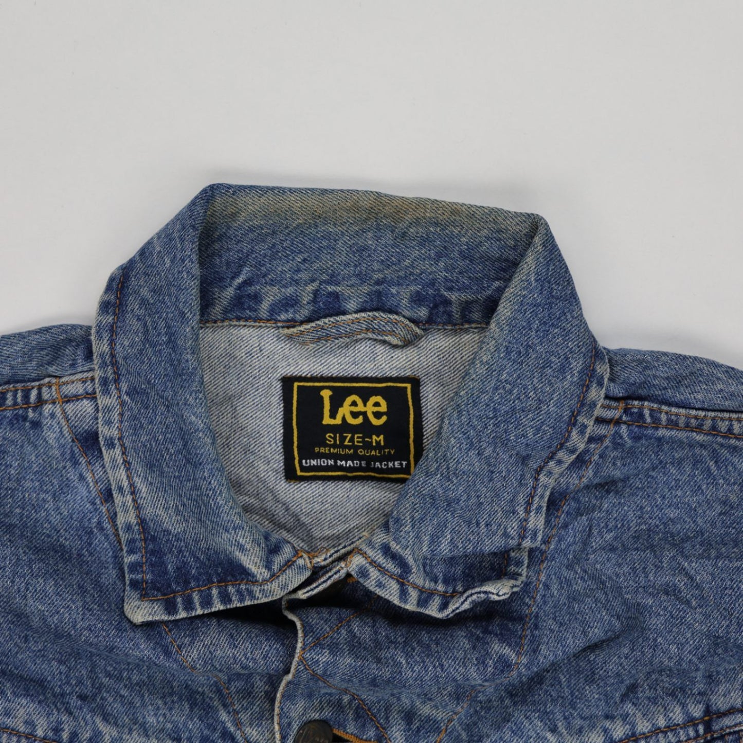 Lee Men's Vintage Denim Jacket Blue Medium Cotton 57 cm Pit to Pit 65 cm Collar to Hem 62 cm Sleeve Length