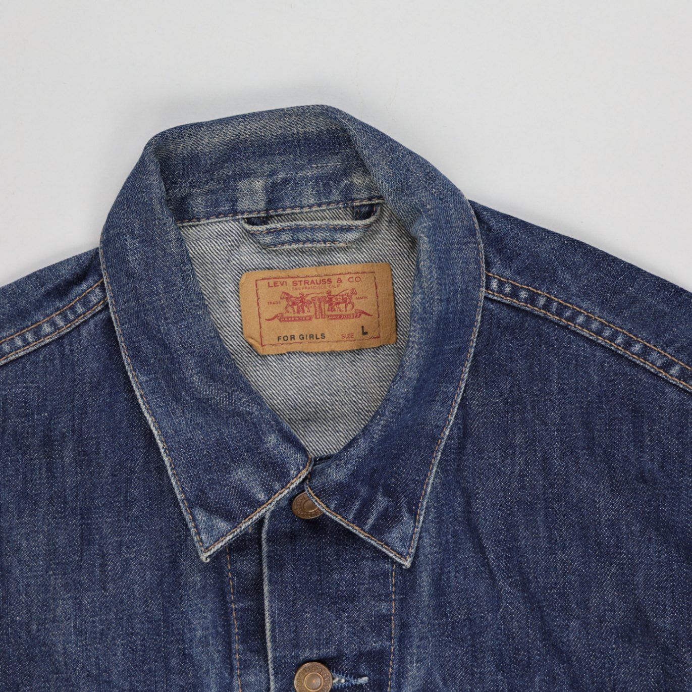 Levi's Vintage Blue Denim Jacket Women Large 100% Cotton Collared