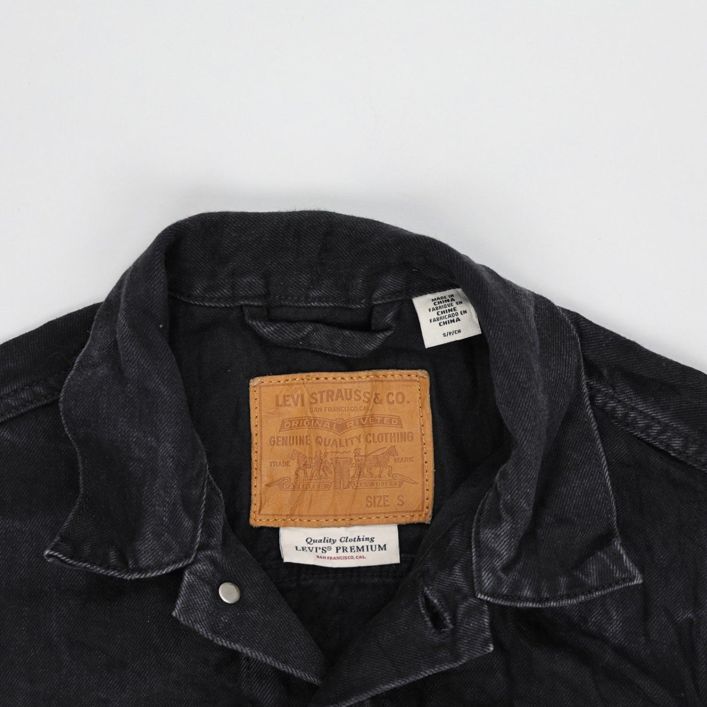 Levi's Black Denim Trucker Jacket Small 100 Cotton Classic Collar