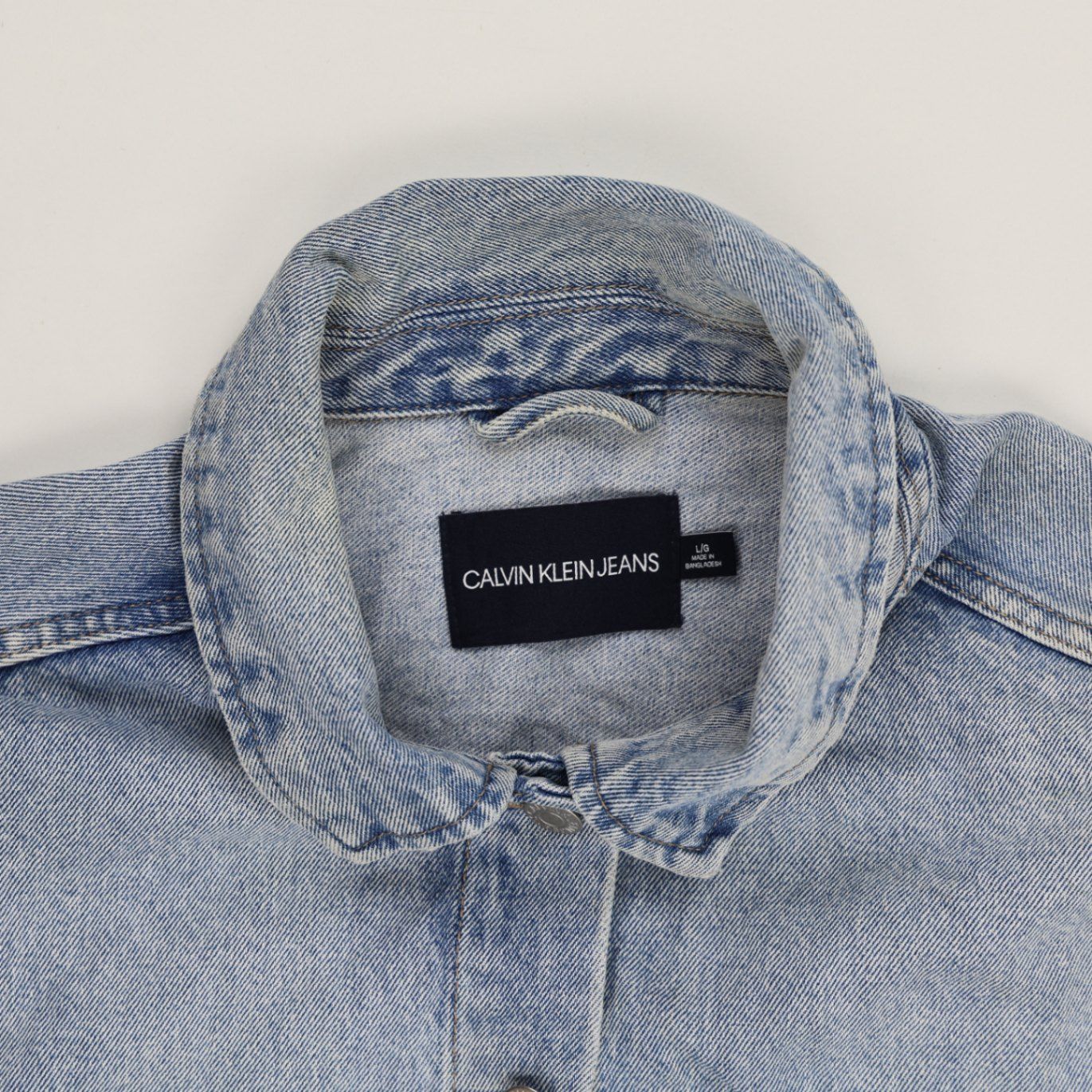 Calvin Klein Jeans Light Blue Denim Trucker Jacket Large 100 Percent Cotton Vintage