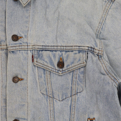 Levi's Vintage Light Blue Denim Trucker Jacket Men's Size M 100% Cotton Classic Fit Collared